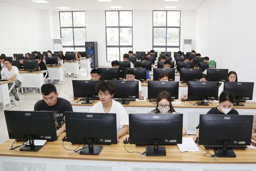 大學(xué)生先進(jìn)成圖技術(shù)與產(chǎn)品信息建模創(chuàng)新大賽 合肥信息學(xué)院獲佳績